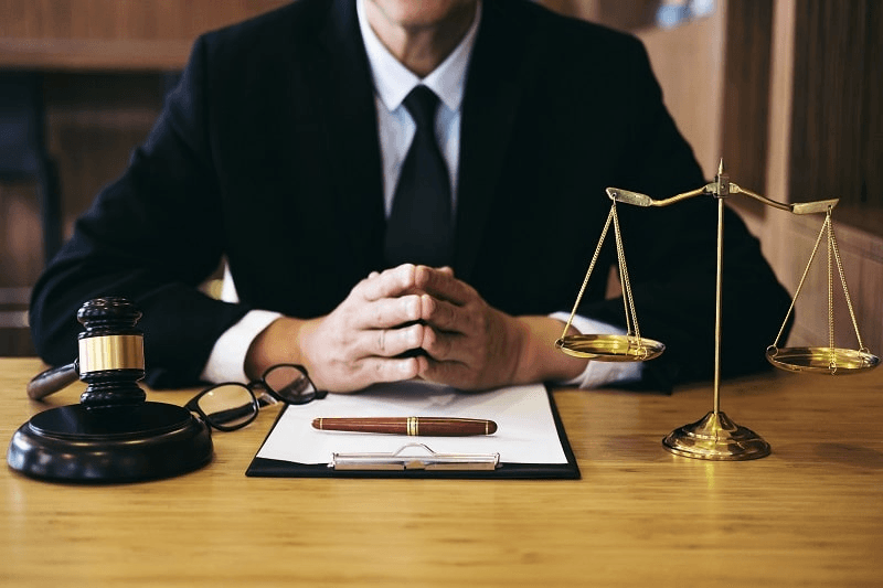 Lawyers and Legal Consultants